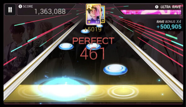 SUPERSTAR SMTOWNゲーム風景